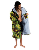 Dryrobe - Advance Long Sleeve Adult Robe - Camouflage Grey - Male Model Front/Inside