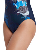 Zoggs-womens-swimsuit-462361-adj-classicback-LTUS_front-close-up