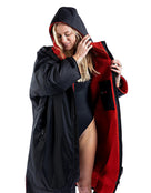 Dryrobe - Advance Long Sleeve Adult Robe - Black/Red - Model Front/Inside Close Up