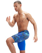 Speedo-Allover-digital-V-cut-jammer-men's-model-size