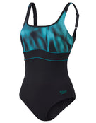 Speedo-scoopback-eclipse black green-model front-cut out
